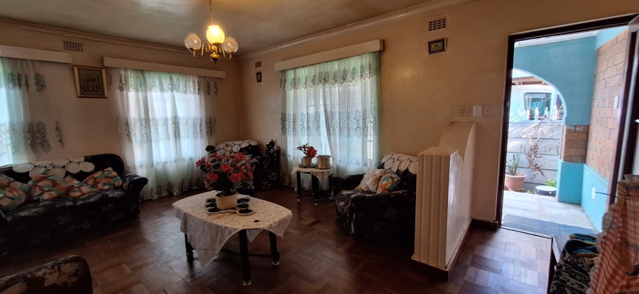 4 Bedroom Property for Sale in Grassy Park Western Cape